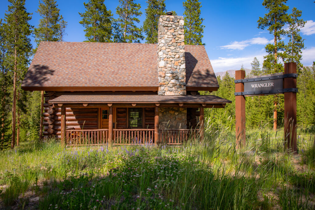 Wrangler one-bedroom log cabin