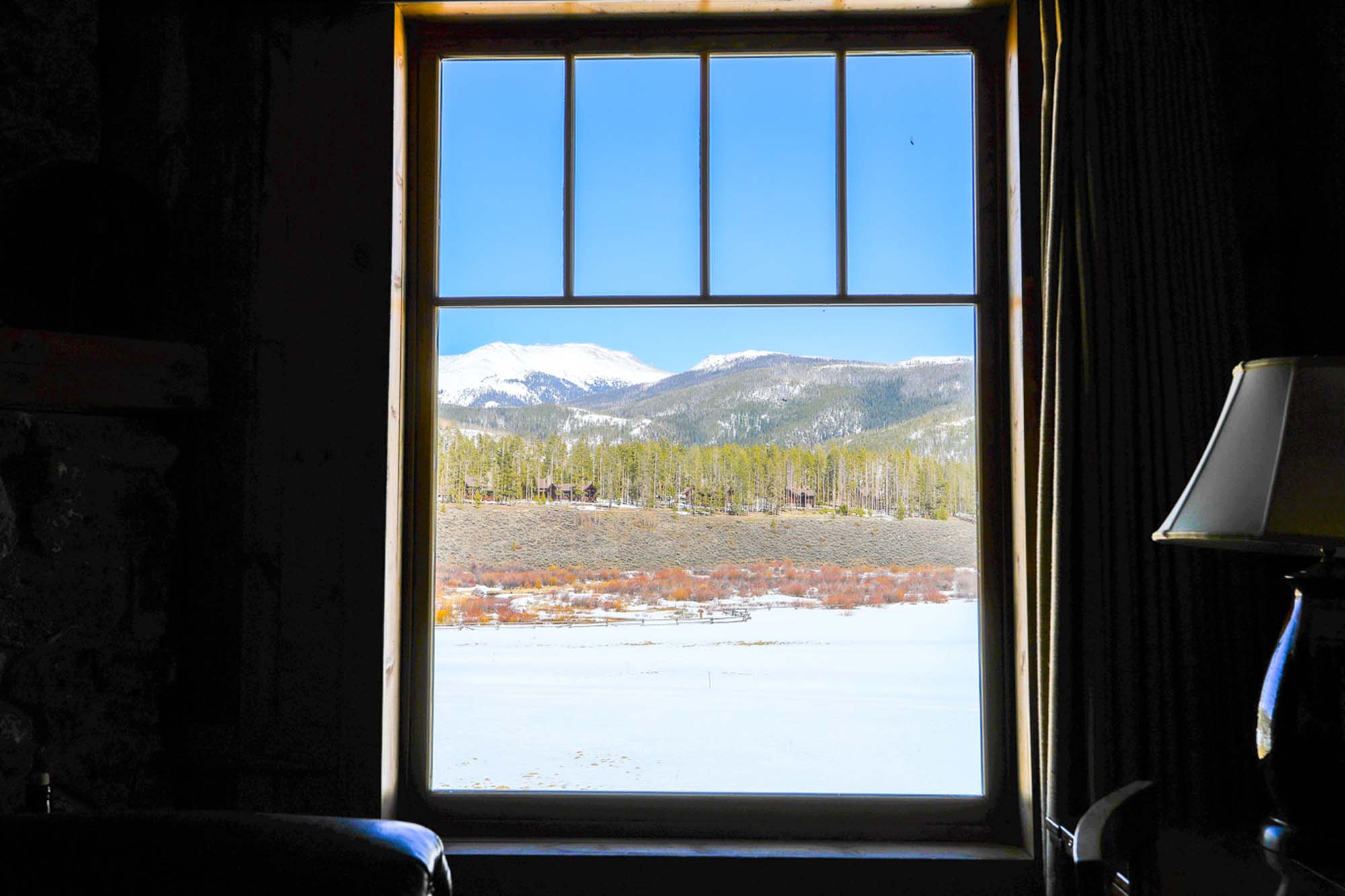 DTR-MainLodge-ContinentalKingSuite-11