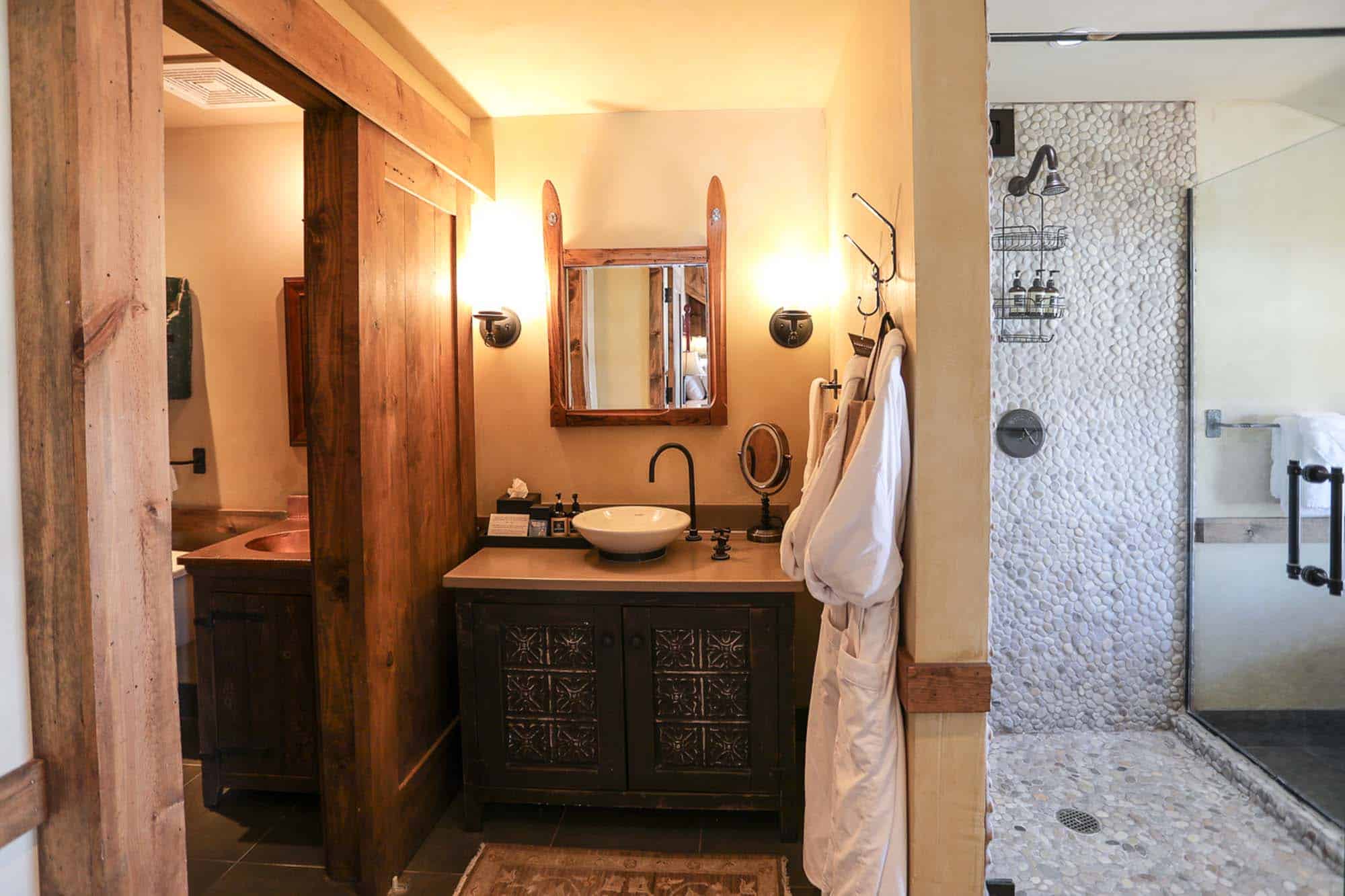 DTR-MainLodge-MeadowKingSuite-5