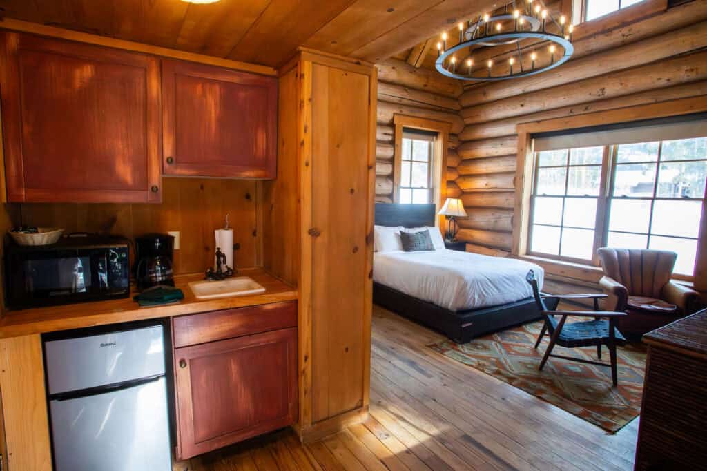 one-bedroom cabin