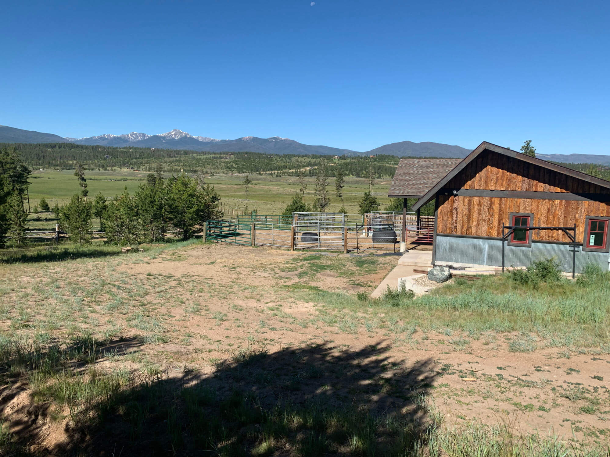 Colorado Mountain Resort & Ranch Lodging at Devil&rsquo;s Thumb Ranch