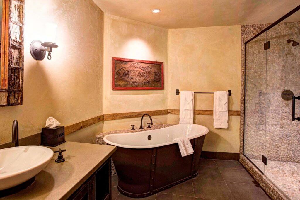 Colorado Mountain Resort Bathroom